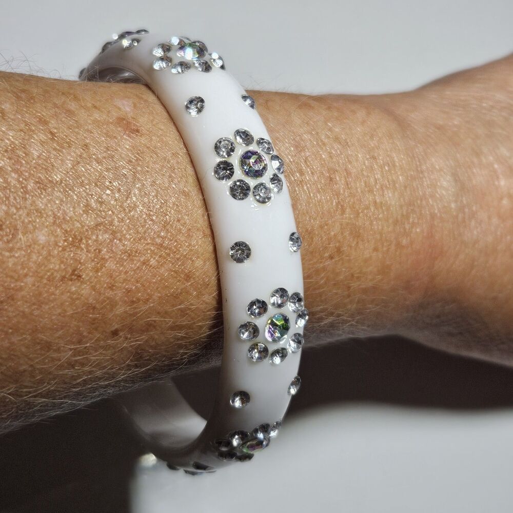 White Plastic Bangle Bracelet With Iridescent Rhinestones Approx 9"